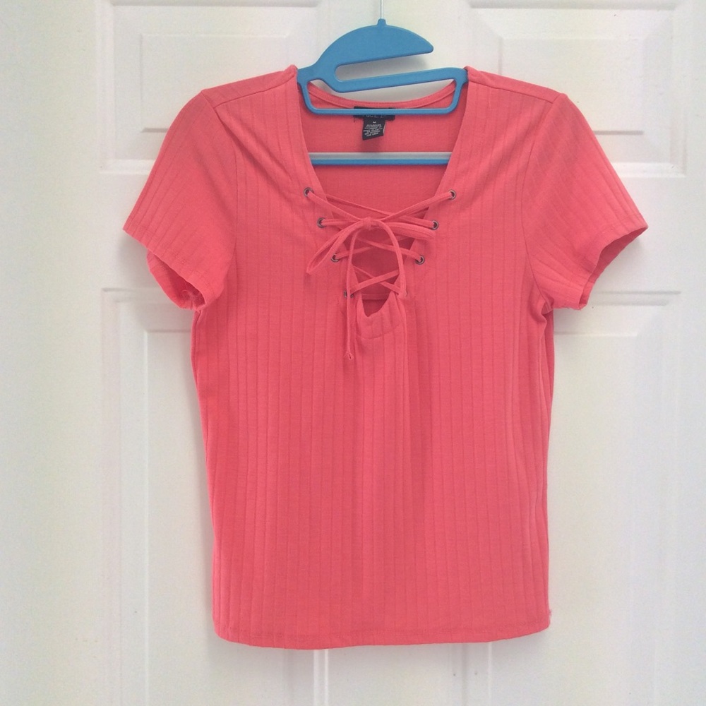🎾🏌️‍♀️RUE 21 CORAL LACE-UP TOP SIZE M